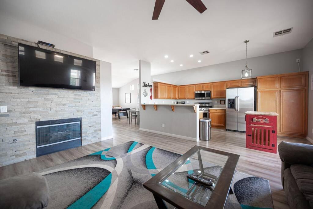 Gorgeous Las Vegas Home With Rv Parking ภายนอก รูปภาพ